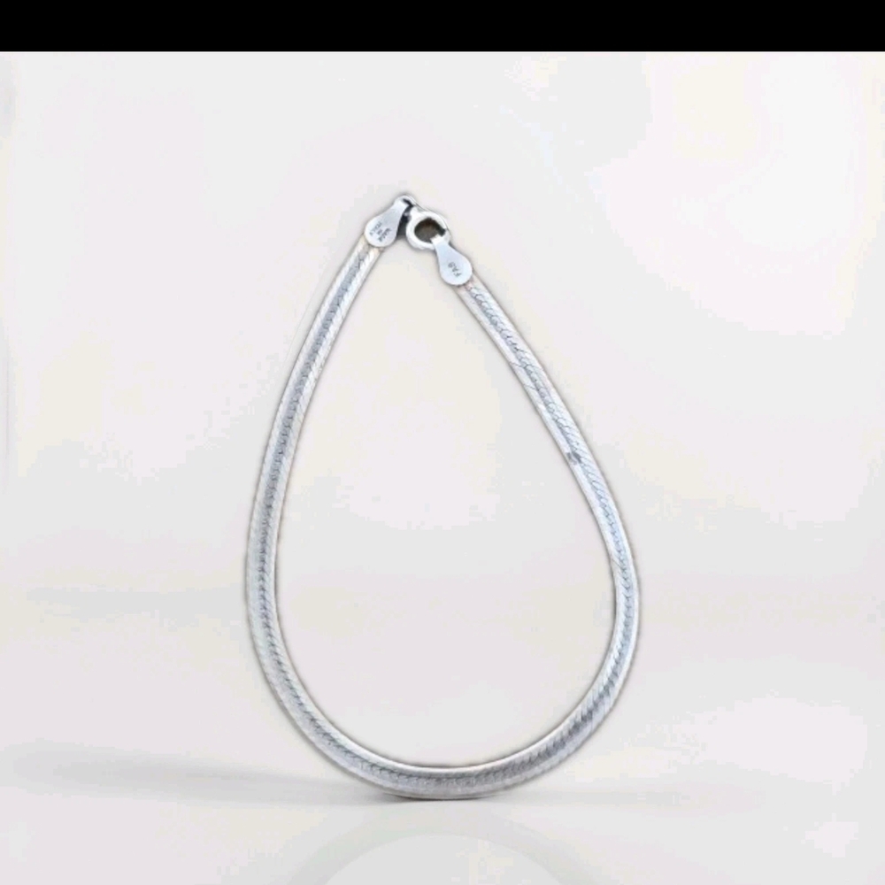 Sleek Silver Women's bracelet